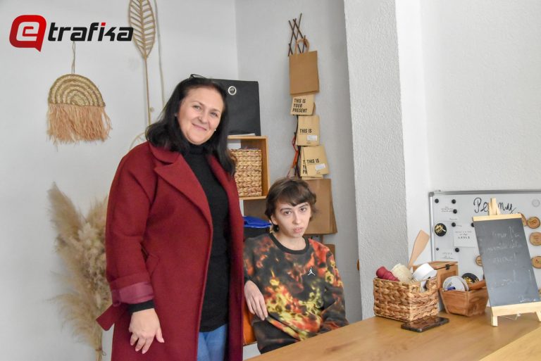 U borbi za posao, podrška bližnjih pobjeđuje sistem